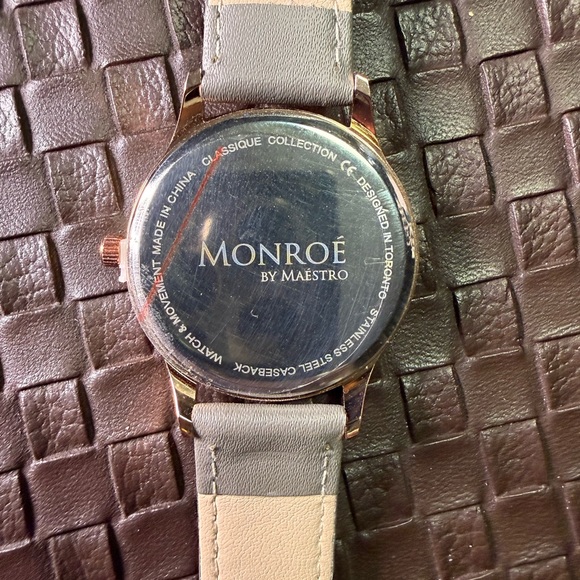 Monroe by Maestro Classique Rose Gold Watch Gray Leather NWOT New Battery - Picture 4 of 9